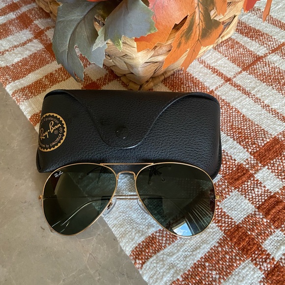 Sunglasses in very good condition 🖤 - Picture 1 of 6